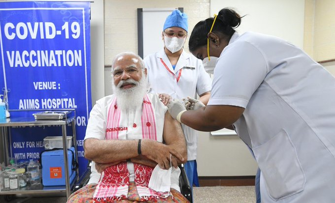 印度總理莫迪接種第一劑新冠疫苗 呼籲民眾能接盡接