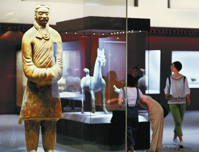 兵马俑、长信宫灯等“到访”国博 300余件文物讲述秦汉往事