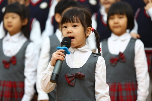 （緩）開學第一天 瀋陽60余萬學生唱響《我和我的祖國》