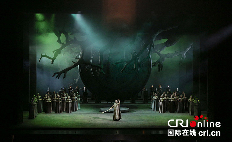 大剧院制作歌剧《诺尔玛》首演 中外一线唱将登台