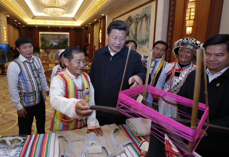 2015年习近平与群众在一起的亲密瞬间