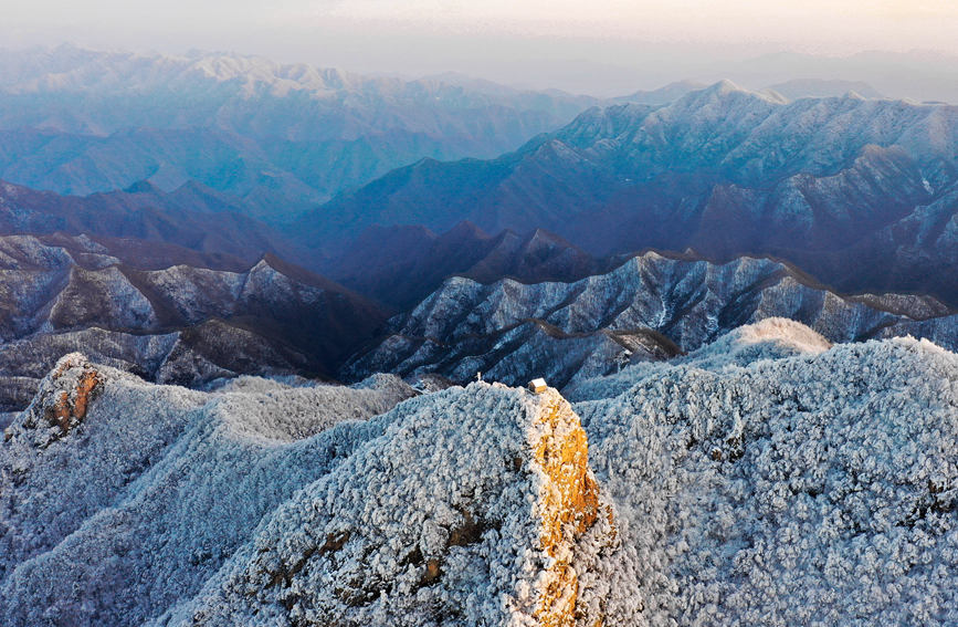 雪后初晴 河南熊耳山壮美如画