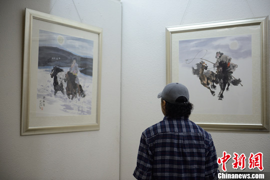 内蒙古美术馆举办举行马主题中国画展(图)