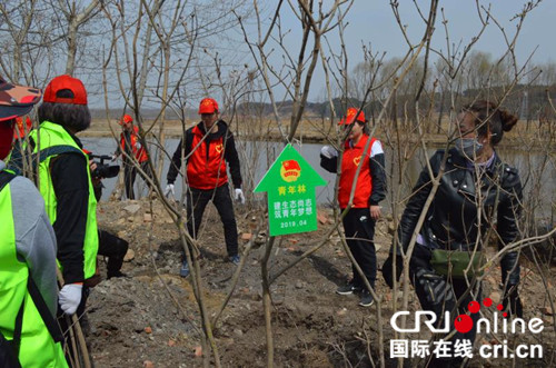 【黑龍江】【供稿】尚志市開展“助力精準脫貧，共青團丁香行動”植樹活動