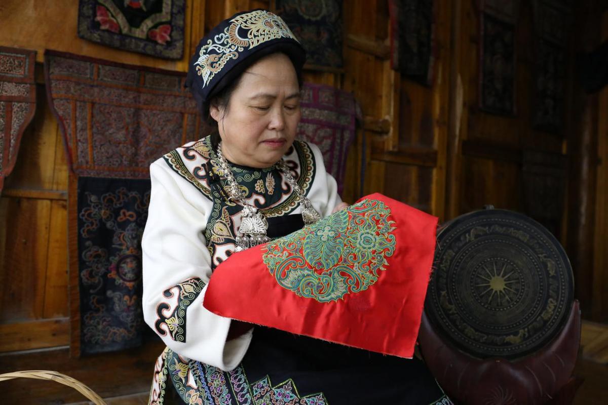 水族非遗又“上会”　宋水仙：马尾绣“绣”出美好新生活