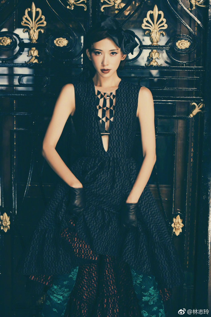 女神林志玲时尚大片曝光 深v礼服性感迷人