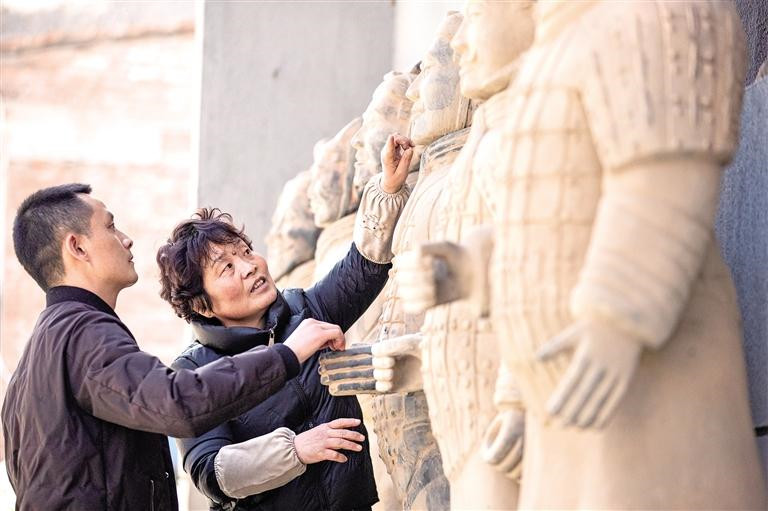 一方水土 “复活”兵马俑的人们_fororder_c4b8f6ab-f4f6-4fb2-9699-4a8b3b2bba0d