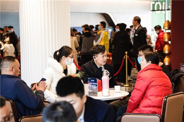 【急稿 3月5日需要发出 客户供稿】【房产资讯】龙湖·天曜“曜启”济南新样板