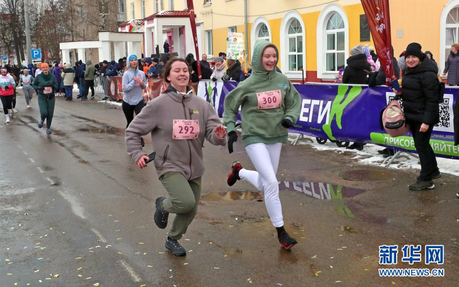 白俄羅斯：“美女賽跑”慶祝婦女節