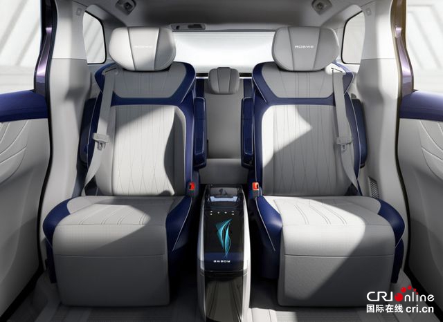 汽车频道【要闻列表】“陆地驾驶舱”起售18.88万