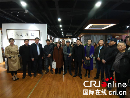 （供稿 文体列表 三吴大地泰州 移动版）泰州文艺家沙龙首届书画作品展在木缘草堂开展