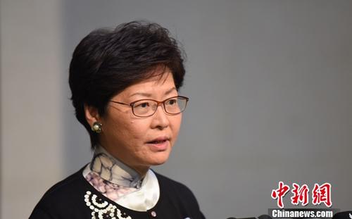 香港特首:校园悬挂“港独”横额属有组织行为 香港特首:校园悬挂“港独”横额属有组织行为