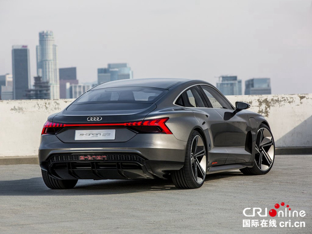 圖片默認標題_fororder_Audi-e-tron_GT_Concept-2018-1024-0f