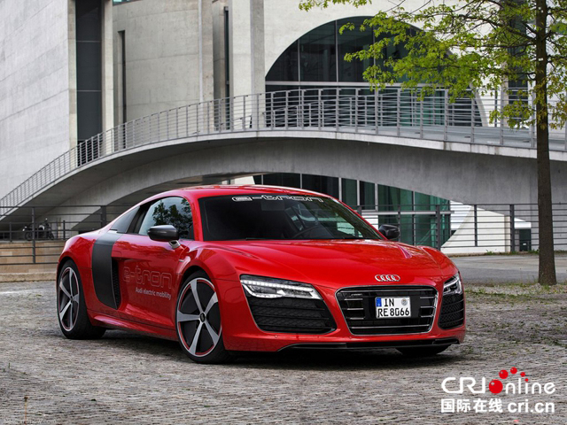 圖片默認標題_fororder_Audi-R8_e-tron_Concept-2013-1024-01