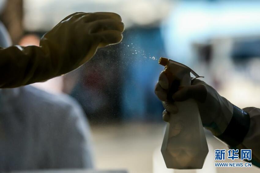 Vaksin Tiongkok Tiba di Manila, Filipina_fororder_f18