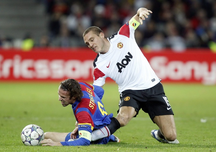 撕心裂肺！邹正断腿令人胆寒 盘点体坛断腿惨案