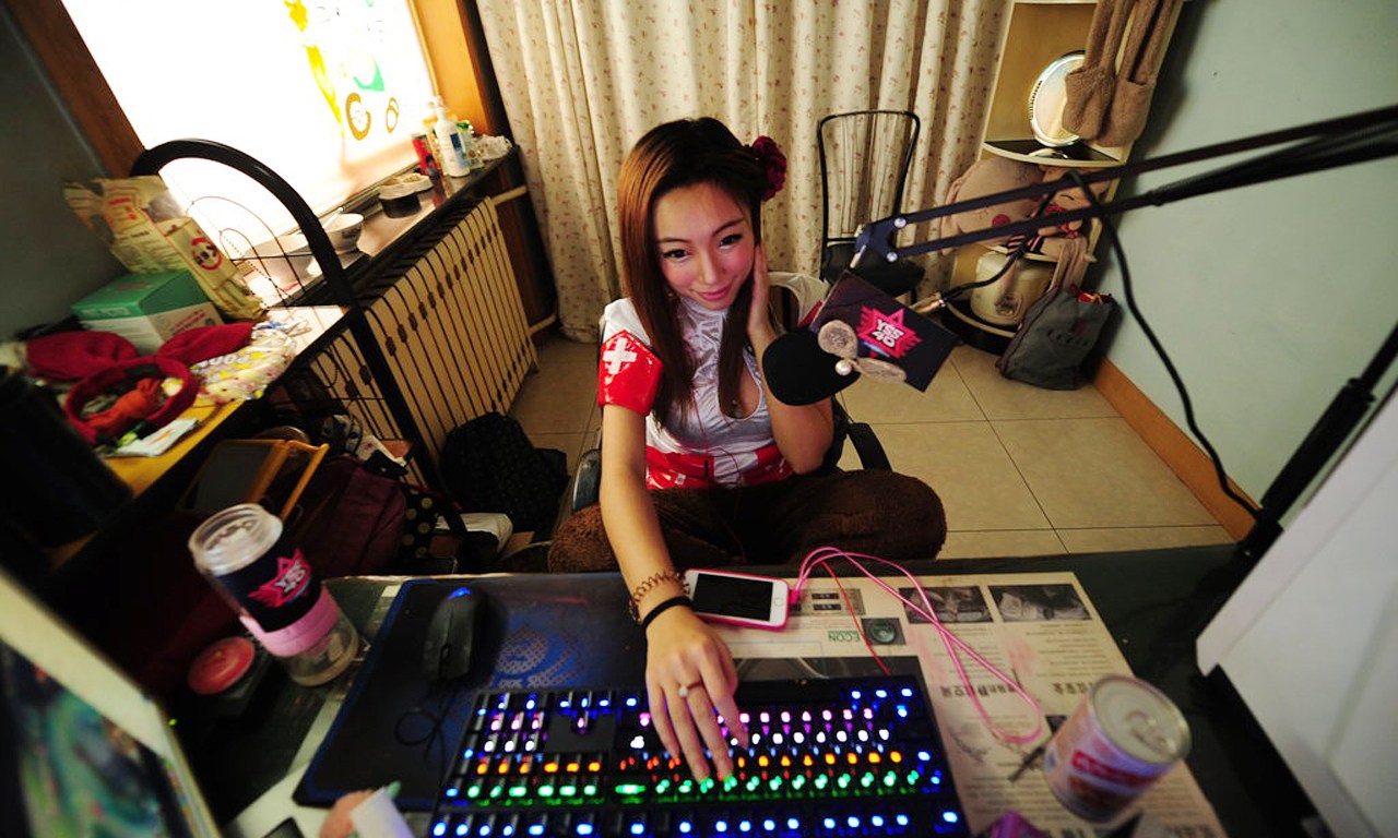 电竞女主播才是白富美：高颜值+年入千万