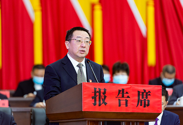 自贡大安区政协九届五次会议开幕_fororder_3罗旭东向大会报告工作（摄影-廖志全）