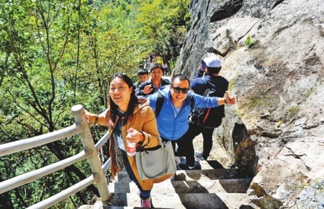 “週末遊龍江”五·一啟動十條旅遊線賞北國精華