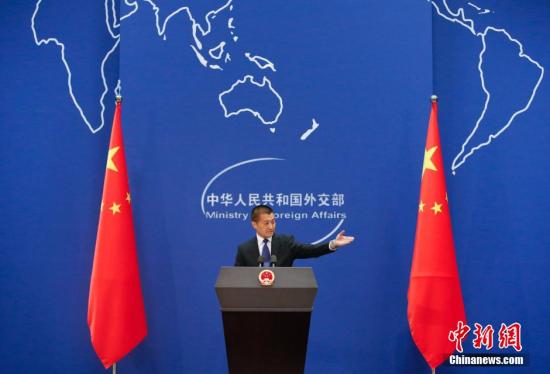 中国外交部发言人：中美经贸本质上互利共赢