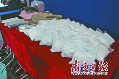 廣州打掉一跨境販毒團夥 女式挎包藏毒440公斤