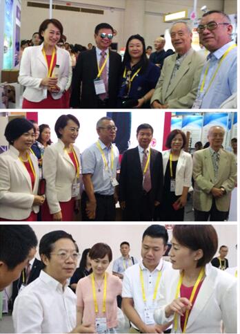 “展望未来 共享金砖”为女企及海峡女子创业基地击鼓鼓劲