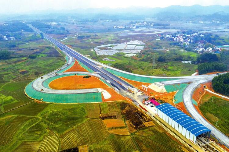 柳州经合山至南宁高速公路计划今年7月通车
