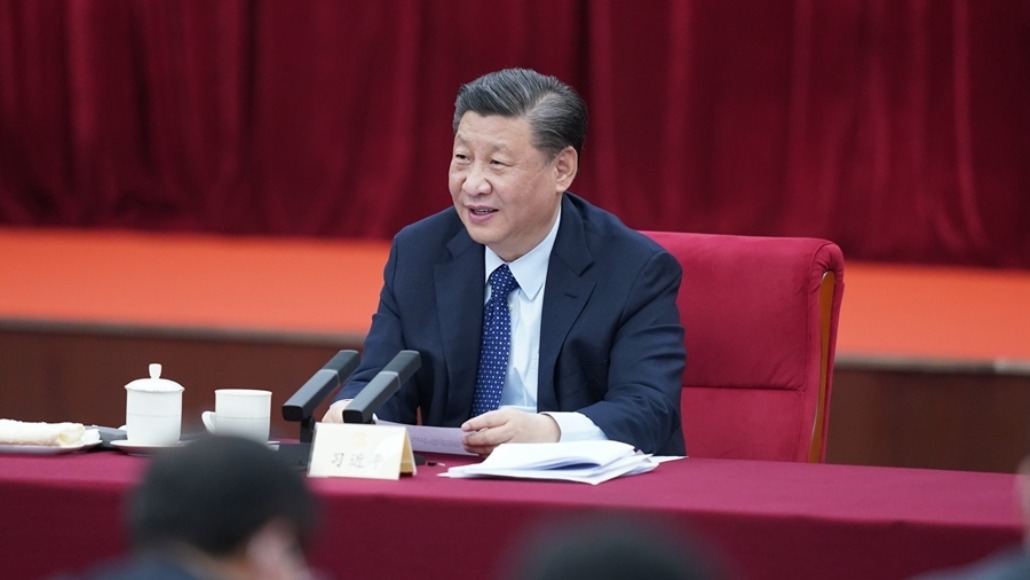 习近平在看望参加政协会议的医药卫生界教育界委员时强调 把保障人民健康放在优先发展的战略位置 着力构建优质均衡的基本公共教育服务体系