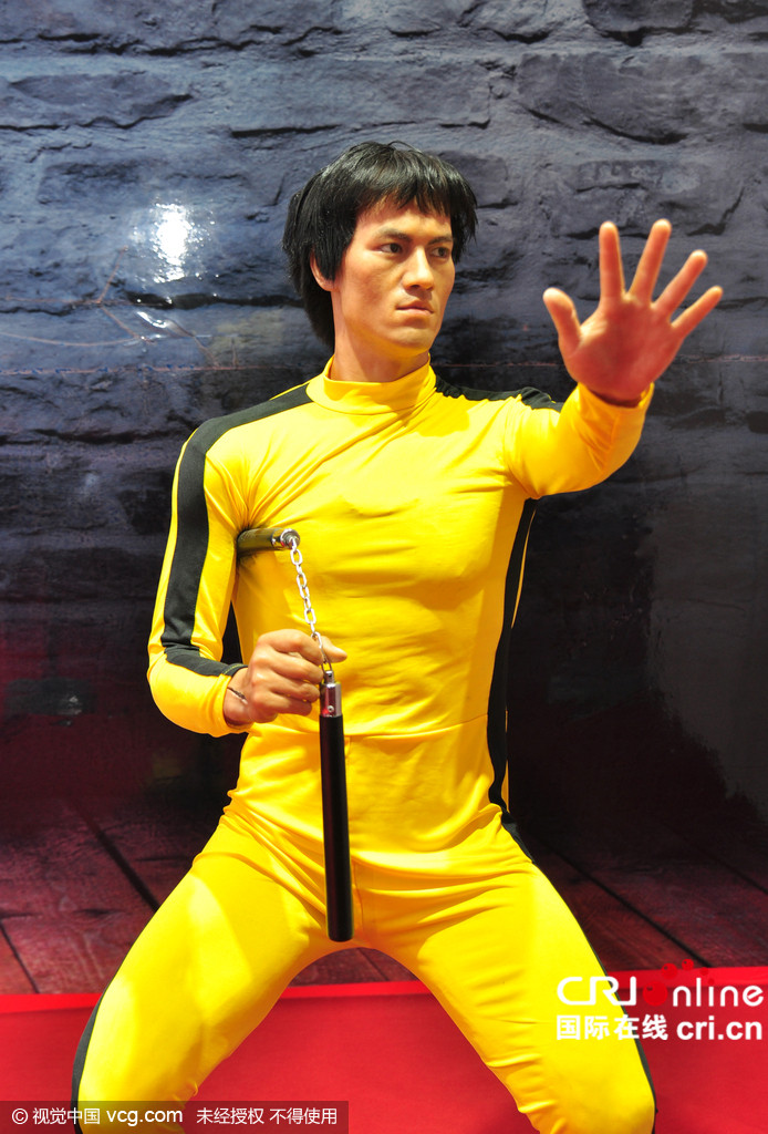 山寨李小龙蜡像
