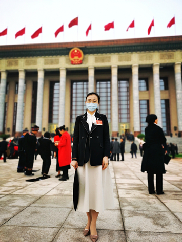 Burikan wakilai mata na NPC daga jihar Xinjiang_fororder_微信图片_20210308141142