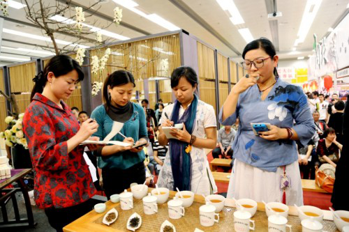 醉美陶都“宜”居处，全域旅游“兴”实践