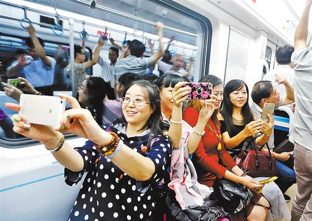 【要闻 标题摘要】2020年重庆市轨道将形成“八线一环”