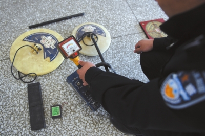 盗墓团伙自学当地文化配风水大师可观山定位