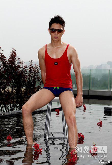 《太子妃》盛一伦高颜值圈粉 盛一伦模特出身肌肉茁壮