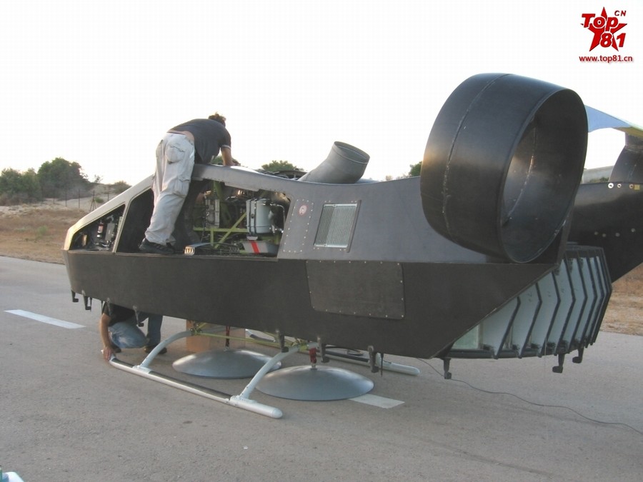 以色列巨型无人机上天外形骇人(组图) 以色列巨型无人机上天外形骇人(组图)