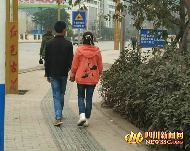15岁少女与17岁男孩私奔 父亲上吊自杀