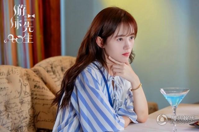 《游泳先生》曝《想你了》MV 鞠婧祎似鬼马精灵_娱乐_腾讯网