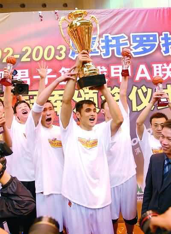 CBA消逝的王朝:军粤难复制 首钢仅是掘墓人