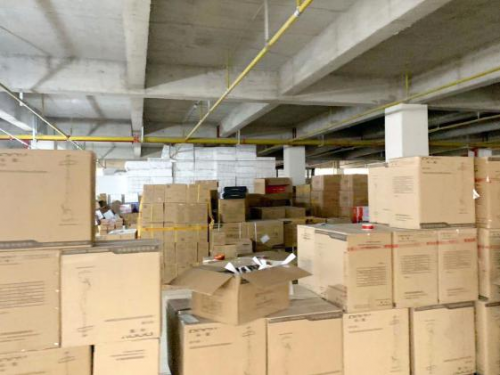 武汉、天门警方捣毁一制售假冒“随便果”窝点