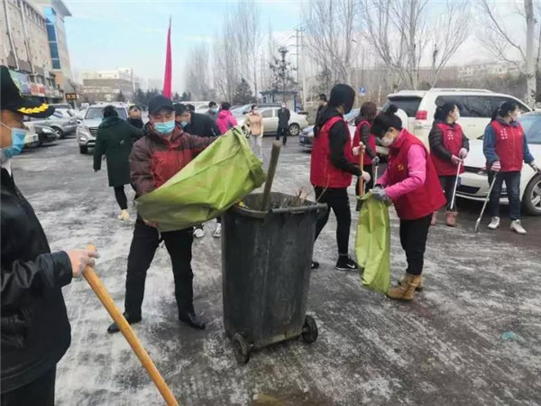 長春市直機關黨員幹部積極參加凈月高新區 “環境清潔周”系列活動