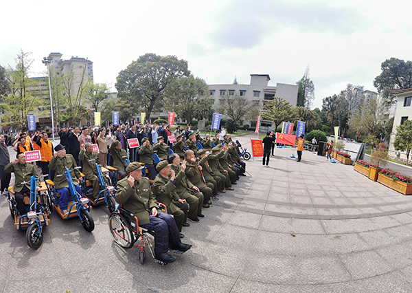 成都新都区：打造党史学习“三件套” 引领新兴领域学党史践初心_fororder_活动现场-供图-成都市新都区委宣传部-(1)