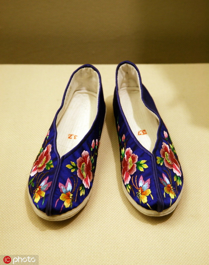 图片默认标题_fororder_东乡族绣花鞋