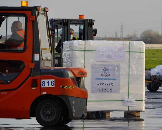 Unang pangkat ng bakunang Tsino, dumating ng Uzbekistan_fororder_20210328Uzbekistan1550