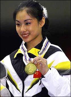 贾玲美艳照曝光 盘点体坛明星青涩旧照