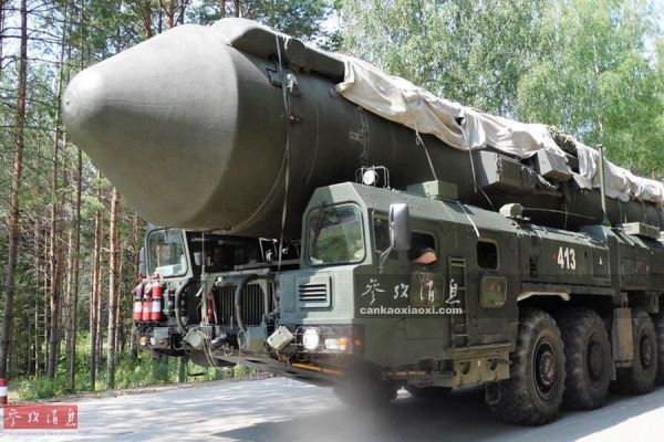 击破反导系统！俄试射装新型弹头“亚尔斯”导弹