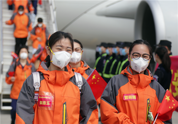 （文中做了修改）（加急）（附已发链接   备注：西安国际医学集团是个医学上市公司；参加的领导核实过了，都参加了）欢迎回家！西安国际医学医疗队330名援助湖北抗疫人员返回西安