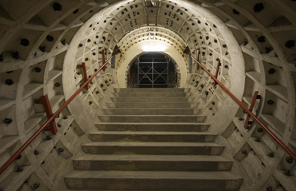 揭秘伦敦地下鲜为人知二战防空洞 可容纳8000人(高清组图)