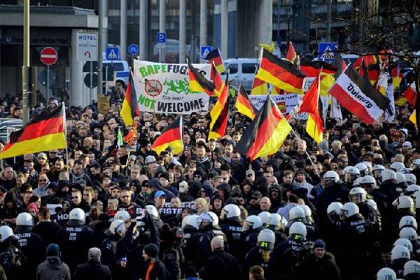 德國科隆跨年性侵係有預謀 默克爾:驅逐犯罪移民