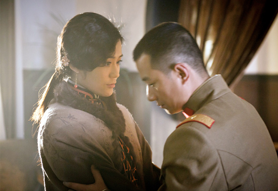 《少帅》今夜开播 二夫人汤晶媚与少帅爱得激烈