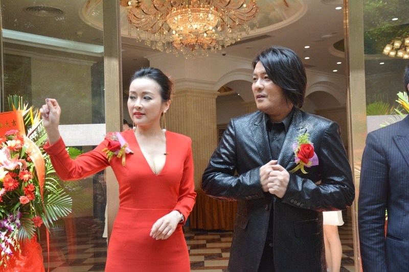 歌手阿杜变老板暴肥 称不会放弃音乐事业(图)